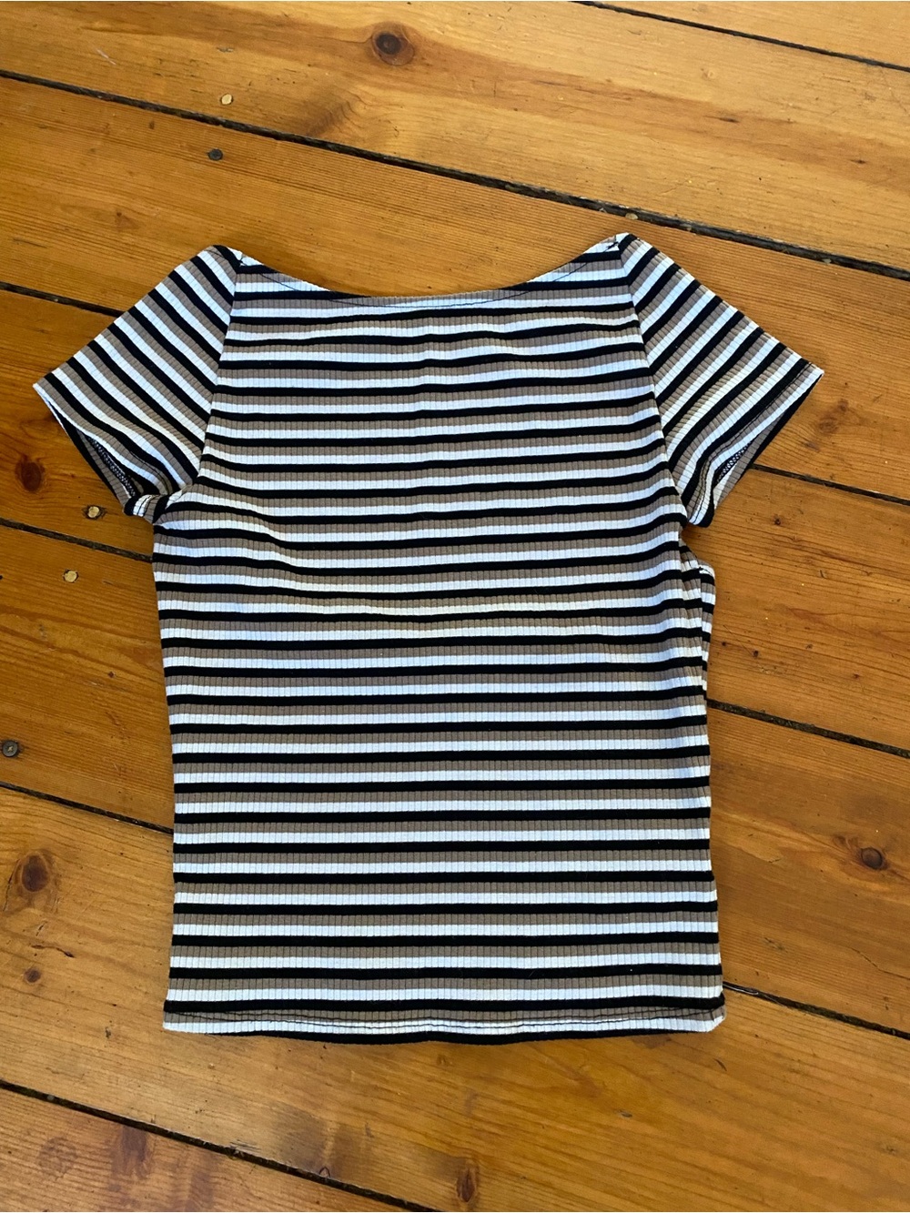 Urban Outfitters backless tee size medium